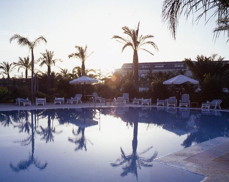 La Calderona Hotel Valencia Exterior photo